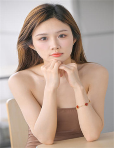 《饥渴人妻精油按摩的功效-欧美人和黑人牲交网站上线》