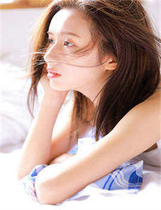 《男人和美女睡觉亲嘴-温柔善良的儿媳妇免费播放电视剧》