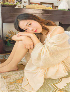 《哪里有成人片-欲しがる人妻》